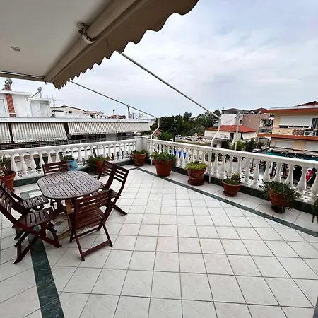 Apartment Sea Breeze Iv