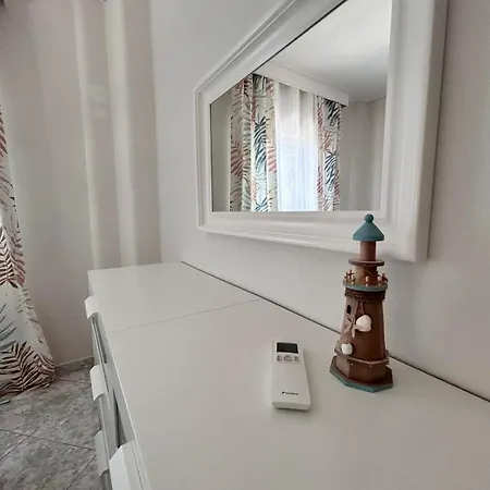 Apartment Sea Breeze Iv
