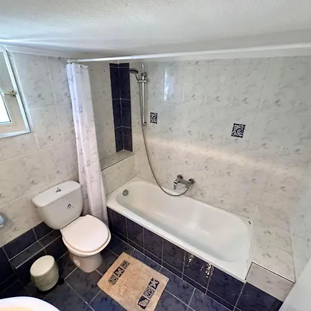Sea Breeze Iv Apartment *